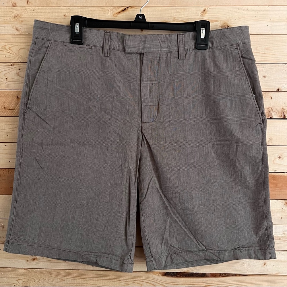 Tasso Elba Gray Plaid Short Mens size 36